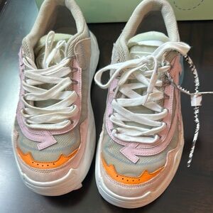 Off-White Beige and Pink Sneakers